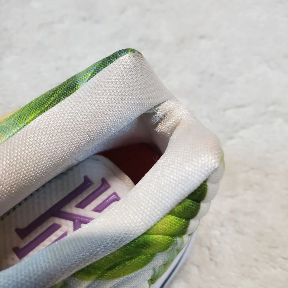 Nike Kyrie 2 White Lilac Purple Easter Colorful Casual Logo Mid Top Sneaker 6 Y